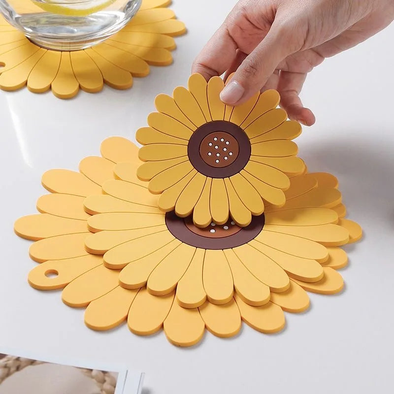 FloraGuard™ - Sunflower Thermal Trivet Mat (Small Size - 7CMS)